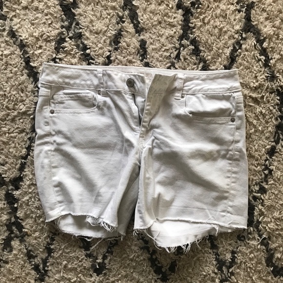 American Eagle White jean shorts - Picture 1 of 1